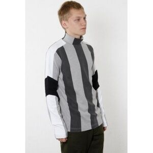 Han Kjobenhavn team neck stripe shirt size small